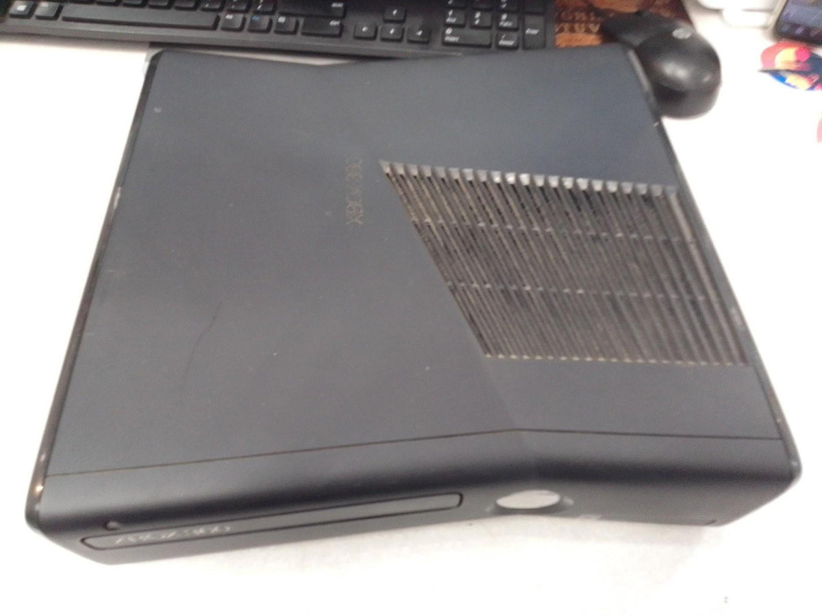 XBOX 360 SLIM SYSTEM 4 GB HD