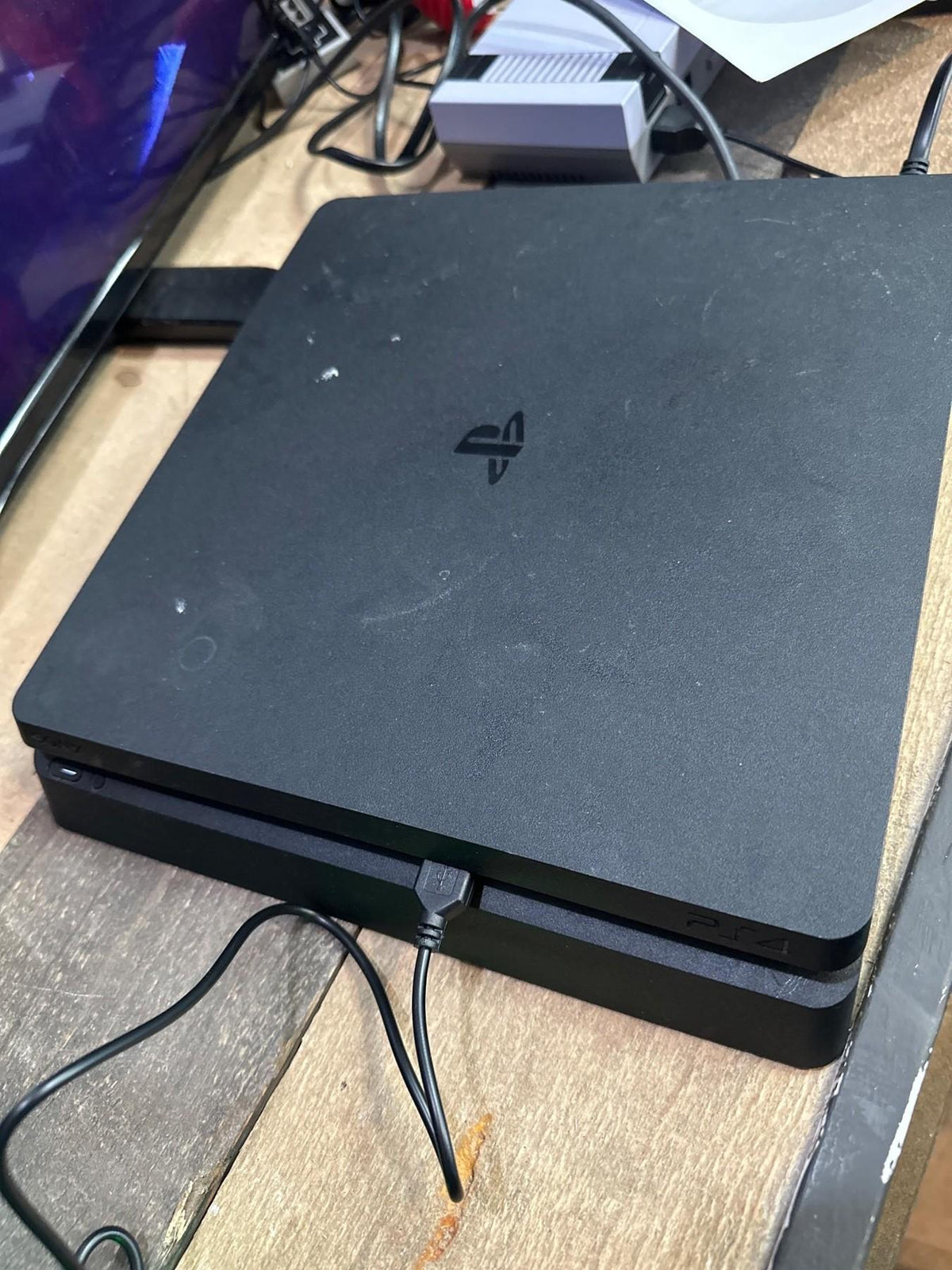PS4 PRO 1TB SYSTEM