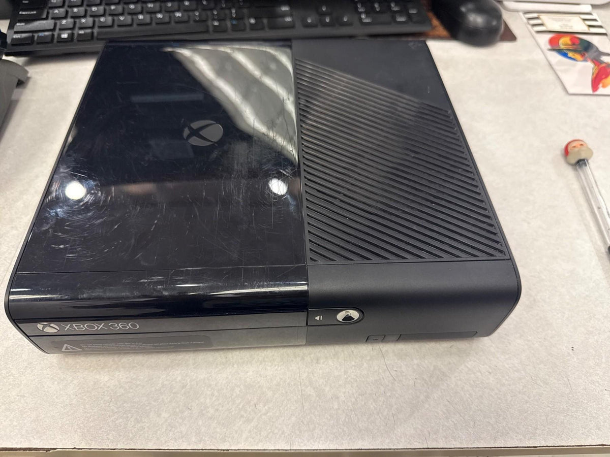 XBOX 360 SLIM SYSTEM 4 GB HD